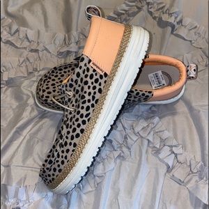 Women’s Wally Hey Dudes Cheetah Beige